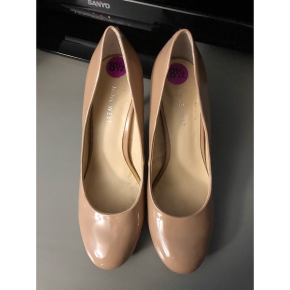 Nine West Shoes - Nine West Nude Heels